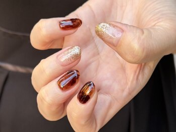 ブエノスカリン(Buenos Karin)/べっ甲ネイル