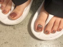 ノラ ミナミアオヤマ(NORA MINAMIAOYAMA)/ブラウン＆エメラルドマグネット