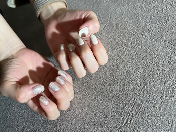 シー(Shhh...)/アシメ質感キラキラ