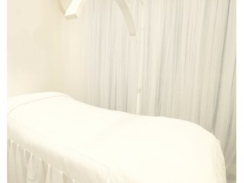 エン(enn:)/【店内】こだわりの施術ベッド