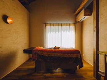 ナチュラルハーブス 灯り 淡路(Natural Herbs AKARI)/エレメントルーム『火の部屋』