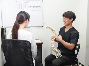 浜町やわら鍼灸整骨院 整体院の写真/骨盤のプロがあなたの歪みを徹底!慢性肩こり腰痛、専門知識でしっかり改善◎