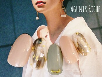 アグニークリッシェ(Agunik Riche)/【白べっ甲ネイル】