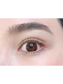 ナチュラル上品な目元にしたい