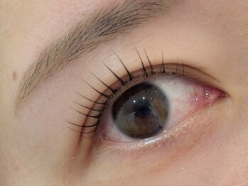 ルネル(Runel)の写真/話題の“パリジェンヌ”で根元からしっかり立ち上げ瞳を大きく見せる★【お試し¥5500】のお得なクーポンも!