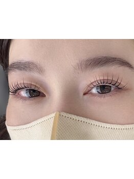 ナチュラル上品な目元にしたい