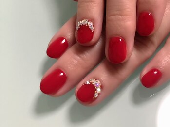 ルームヘアネイル 曙橋店(Room hair nail)/赤ネイル×キラキラストーン