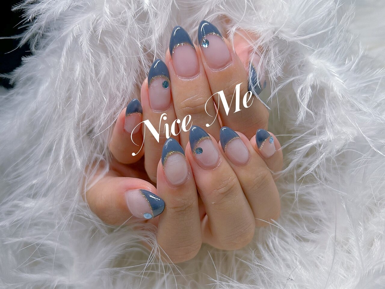 2025年秋トレンド】ブルー フレンチのネイルデザイン集｜人気順