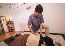 整体院プラス/肩甲骨の施術