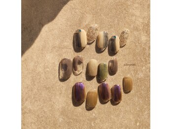 シルニー リム(Silny rim)/アシンメトリーニュアンスネイル