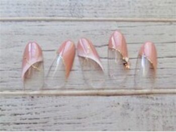 ブランロール 中目黒店(Blanl'or)/斜めフレンチネイル