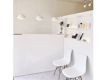 エムズ(m's)の雰囲気（店内は白を基調としたナチュラルな雰囲気♪）