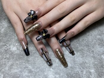 カルマ(KARMA)の写真/爪のお悩みをお聞かせください★スカルプで手先を美しく魅せる長さ出し◎豊富なパーツをご用意しています♪