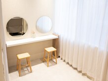 リノ(Lino)の雰囲気（メイクスペース完備♪ヘアアイロンやコテのご用意もございます☆）
