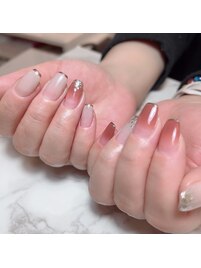 ライナーフレンチで春めきネイル