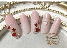 ピンクグラデのハートホロネイル