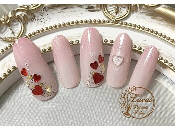 ピンクグラデのハートホロネイル