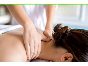 トゥジュール バイ ボウケンフライ(toujours by Bokenfly)/【本気のヘッドスパ】【背中付】