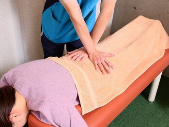 リセット整骨院しぎの院【肩こり/腰痛/整体/筋膜リリース/骨盤矯正/鍼灸/ヘッドスパ】/施術