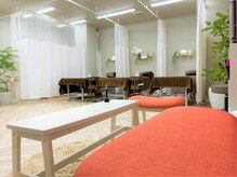 はりきゅっとの雰囲気（開放感ある広々とした部屋に院長が1人なので毎回のびのび貸切♪）