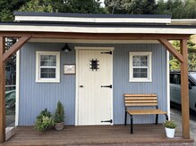 リーブル(LIBRE)の雰囲気（お店の外観、駐車場は店舗正面にあります）