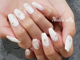 メタリック×スター×韓国ネイル