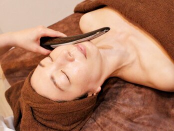 ラスター(Luster)/小顔リフトUP・パイラナイト