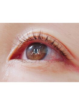 ナチュラル上品な目元にしたい