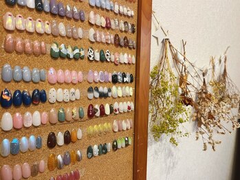 ニコ(nico)の写真/ポリッシュ(マニキュア)のコースもご用意◎大人女性の求める”ちょうどいい可愛さ”をご提供いたします!