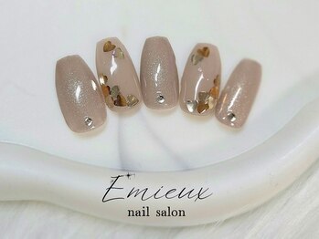 エミュー(Emieux)/ハートホロネイル