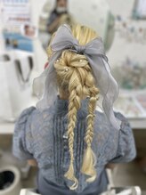 エムアイ 六本木(Mi)/編みおろしアレンジヘア