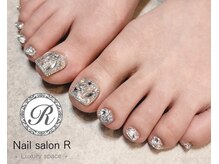 ロアネイルアール(Loa nail R)の雰囲気(キラキラフットネイル♪持ち込みデザイン)