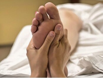 サム(THUMB)の写真/【セット人気NO１ほぐし+足つぼ90分】足の冷え、むくみ、だるさでお悩みの方に軽～くなる施術をご提供。
