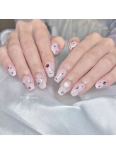 リッシュ トロワ(RICHE trois)/宝石ネイル