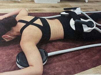 プリマ アトリエ(prima atrie)の写真/SNSで話題の筋トレ★服を着たままでOK！広背筋・もも・お尻・お腹など,痩せにくい箇所にも徹底アプローチ！