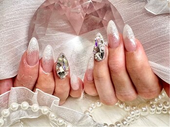 プロフェッショナル ネイルサロン ラヴィアス(LAVIAS)の写真/《付替オフ全員無料》もっと長さが欲しい!爪が折れた!とお悩みの方必見◎長さ出しで細く綺麗な指先を実現♪