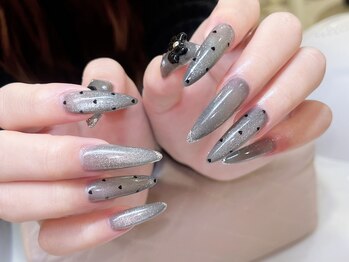 ドールネイル(DOLL NAIL)の写真/【爪のお悩み何でもご相談ください♪】爪が短い方や折れやすい方も、長さ出しで華やかな指先に♪