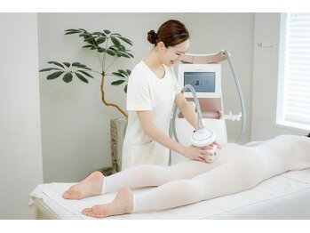 ジ エステティック イーズ ららぽーと福岡店の写真/『3ヶ月でダイエットを卒業したい方へ』3ヶ月集中サポート!頑固な脂肪を燃焼し分解+最強リンパM付¥6600