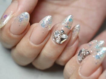 ファン ネイルサロン スクール(Fun)の写真/シンプルだけど存在感がある。Fun nail salon推しのプラスワンジュエリー＊。・個性を引き出す指先に♪