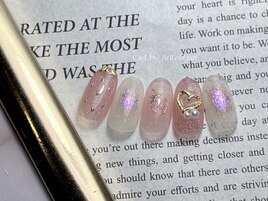 ちゅるんといちごネイル