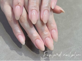 イーズィランド(Ease land)の写真/ネイルデビューにおススメ！丁寧なカウンセリングで初めてでも通いやすい◎派手すぎないシンプルデザイン！