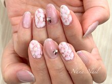 ナナネイル(Nana.Nail)/ふんわり花咲く手描きフラワー