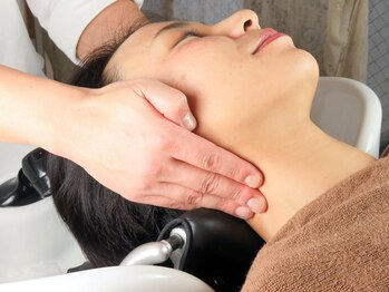 頭と首と顔のマッサージ パチューカ(PACHUCA)/ヘッドスパで癒されたい