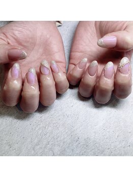 ラグネル(Luxnal)/ラメフレンチネイル