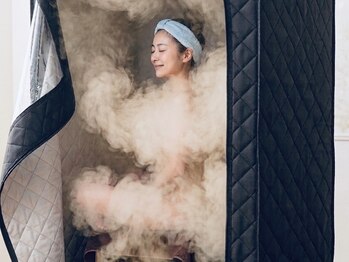 テオリア(TEORIA)の写真/全身ごと浸かる『よもぎ蒸し』で大人女性の不調を温めて巡らせてサポート!