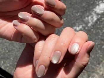 リルネイル(Lil Nail)の写真/お仕事や家事などで派手に出来ない方にオススメ☆仕上がりの美しさにこだわり、上品な印象の指先に♪