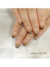 リッシュ(RICHE)/秋のフレンチネイル