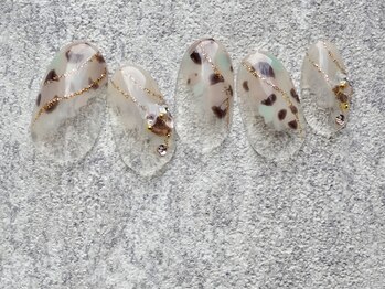 カトルナフ(quatre fois neuf)/おしゃれレオパードネイル