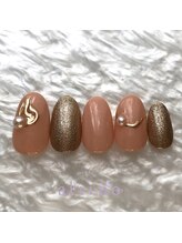 アルティノ ネイル ガーデン(altino nail garden)/ミラーアート×秋×ゴールド