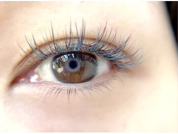 ヴィーヴ アイラッシュ(vive eyelash)の写真/【カラー変更,MIXも無料/20色以上有り♪】資格所有のカラリストが最適なご提案◎透明感のあるハーフ顔に☆
